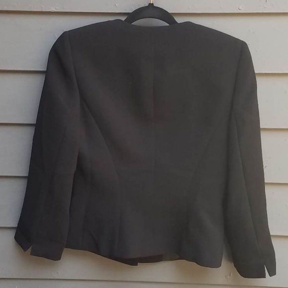 Tahari Black Jacket with Faux Pearl Trim size 6 - Picture 3 of 13